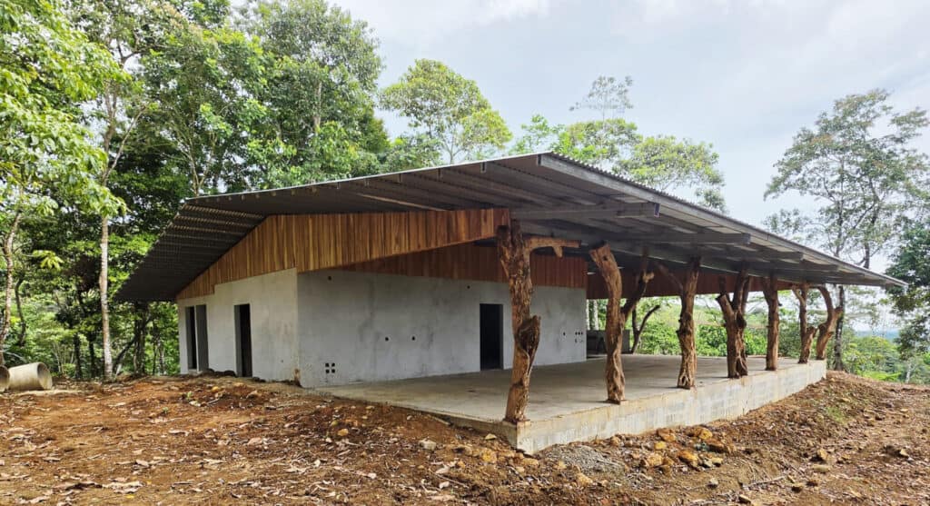 Rio Celeste Restaurant - Tenorio Overlook Bar & Grille